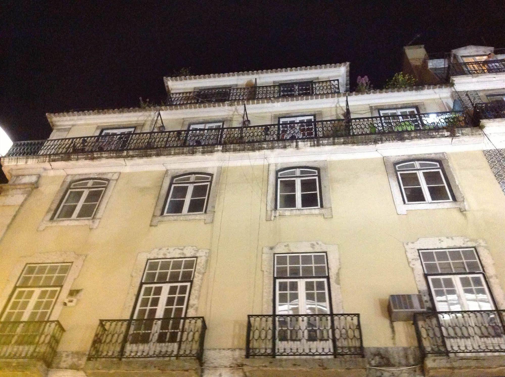 New Aljubarrota Guest House Лиссабон Экстерьер фото
