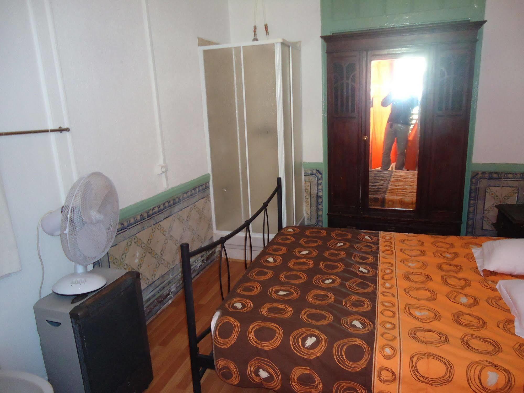 New Aljubarrota Guest House Лиссабон Экстерьер фото