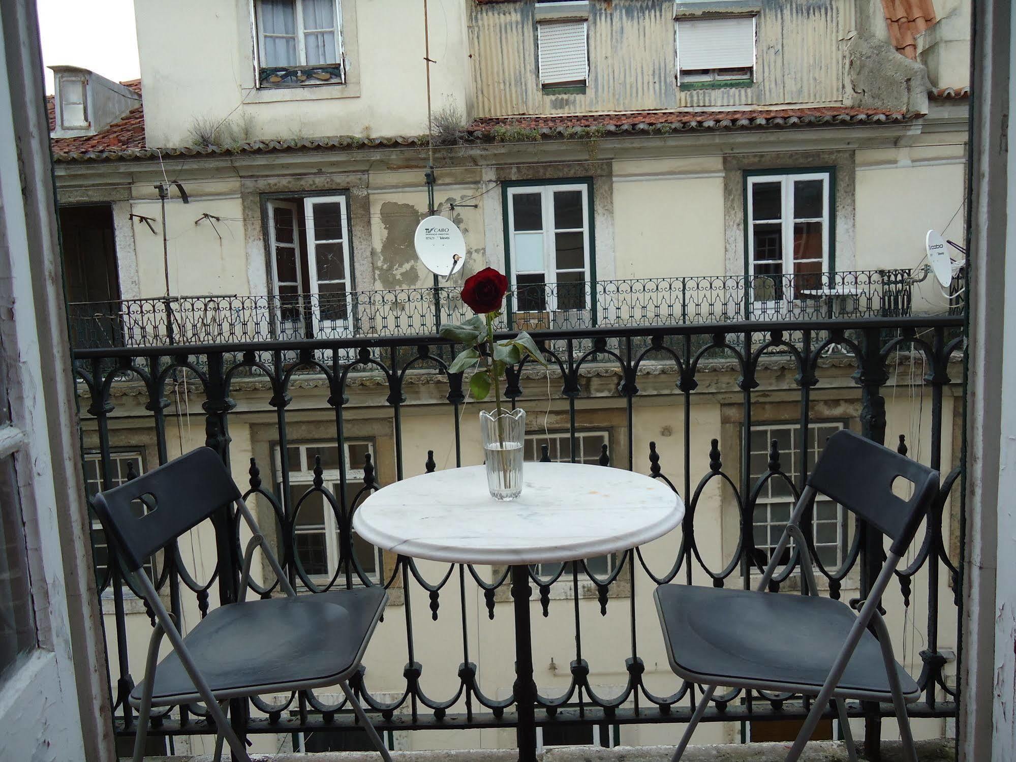 New Aljubarrota Guest House Лиссабон Экстерьер фото